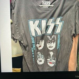 Kiss Graphic T
